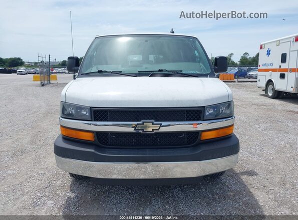 1GAZGPFG9G1316817 2016 CHEVROLET EXPRESS White Вид щитка приладів