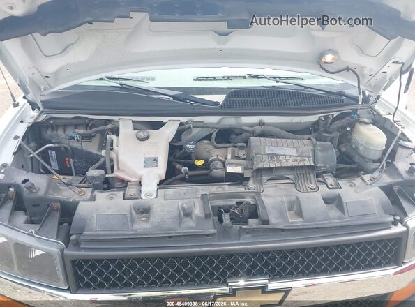 1GAZGPFG9H1249587 2017 CHEVROLET EXPRESS White უკანა ხედი