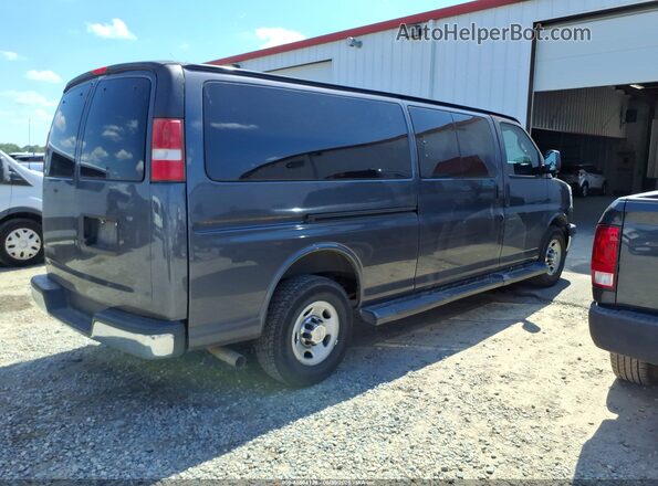 1GAZGPFG9H1300327 2017 CHEVROLET EXPRESS Gray Widok wnętrza z tyłu