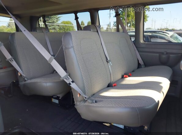 1GAZGPFPXS1261593 2025 CHEVROLET EXPRESS White VIN კოდის სტიკერის ხედი