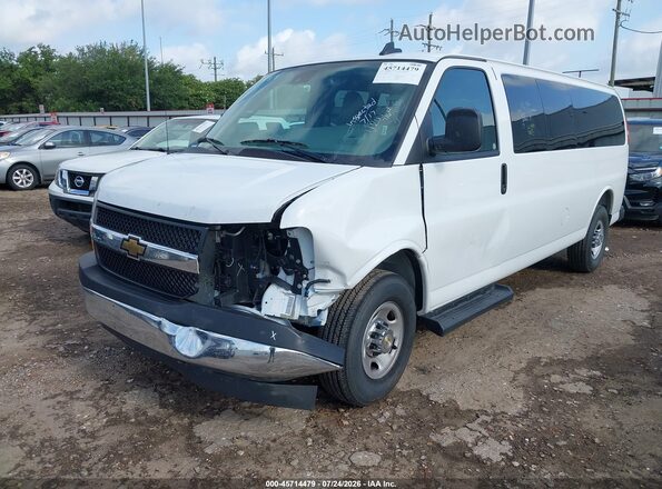 1GAZGPFPXS1277115 2025 CHEVROLET EXPRESS White წინა მარცხენა ხედი სამი მეოთხედიდან