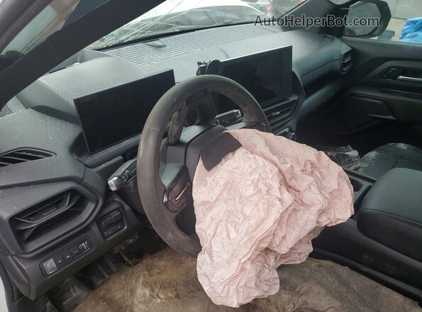 1GC10VEL7RU210105 2024 CHEVROLET SILVERADO White Սարքավորումների վահանակի տեսք