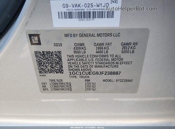1GC1CUEG9JF238887 2018 CHEVROLET SILVERADO Silver Vista del compartimento del motor