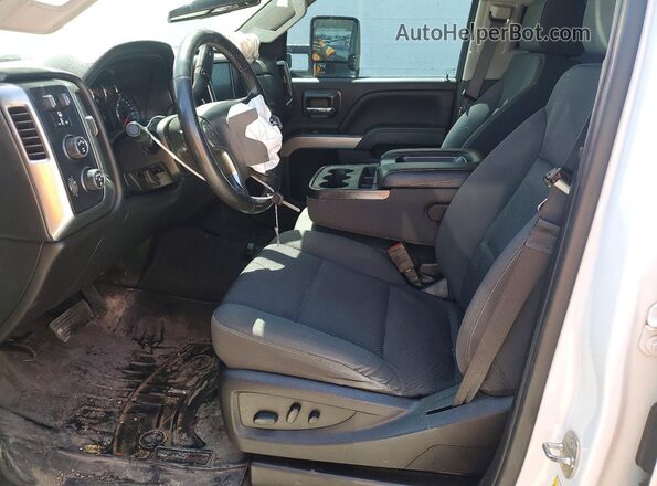 1GC1KSEY4KF246381 2019 CHEVROLET SILVERADO Белый Вид салона спереди