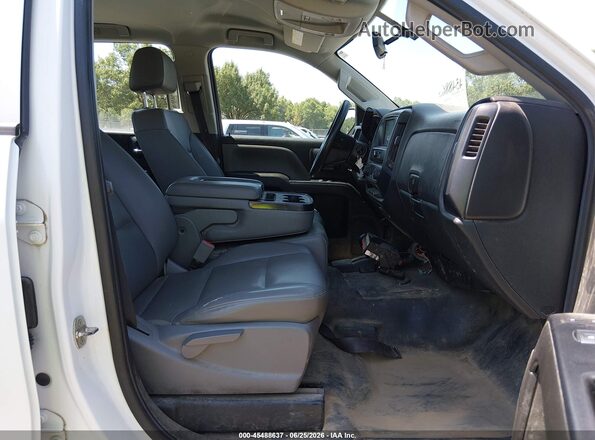 1GC1KUEG0JF111013 2018 CHEVROLET SILVERADO White Vista interior delantera