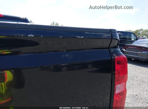 1GC1KUEG5JF262431 2018 CHEVROLET SILVERADO Черный Вид задней части салона