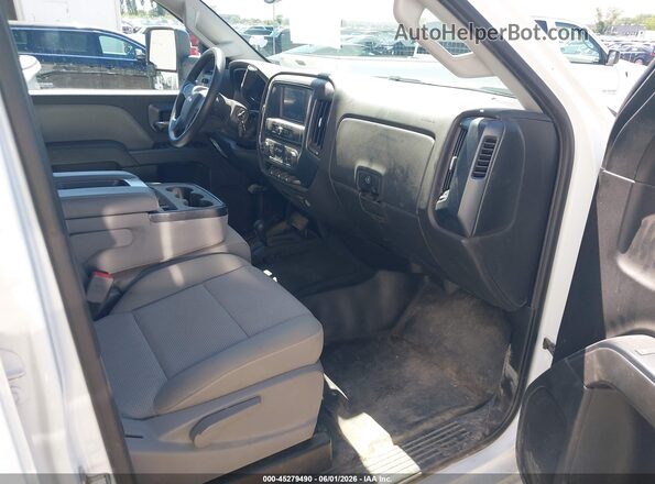 1GC1KUEG9JF257670 2018 CHEVROLET SILVERADO White Front interior view