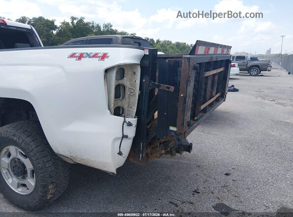 1GC1KVEYXHF214948 2017 CHEVROLET SILVERADO Белый Вид панели приборов