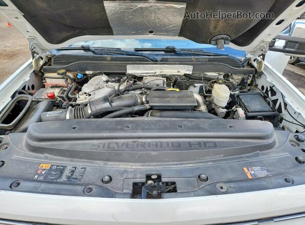 1GC1KWEY5JF124263 2018 CHEVROLET SILVERADO White Вид задньої частини салону