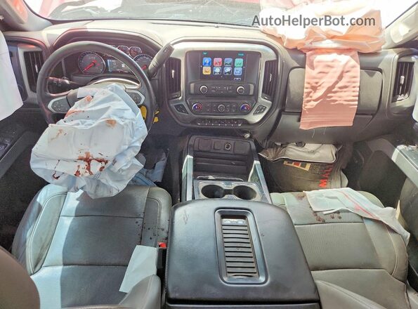 1GC1KWEY7JF246199 2018 CHEVROLET SILVERADO Red Вид панелі приладів