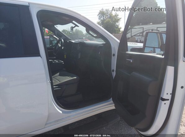 1GC1YLE72PF135332 2023 CHEVROLET SILVERADO White Vista interior delantera