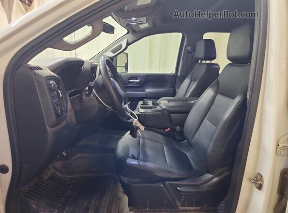 1GC1YLE76PF175882 2023 CHEVROLET SILVERADO White Вид салону спереду