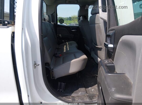 1GC2CUEG5JZ260131 2018 CHEVROLET SILVERADO White VIN կոդի պիտակի տեսք