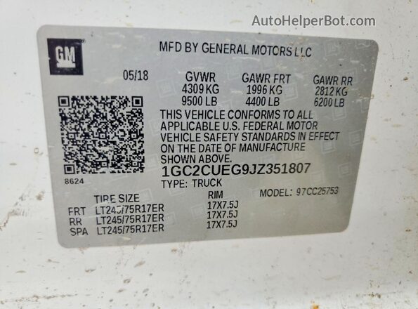 1GC2CUEG9JZ351807 2018 CHEVROLET SILVERADO White Vista del compartimento del motor