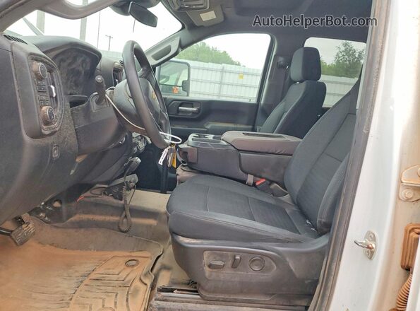 1GC2KLE72SF318809 2025 CHEVROLET SILVERADO White Widok wnętrza z przodu