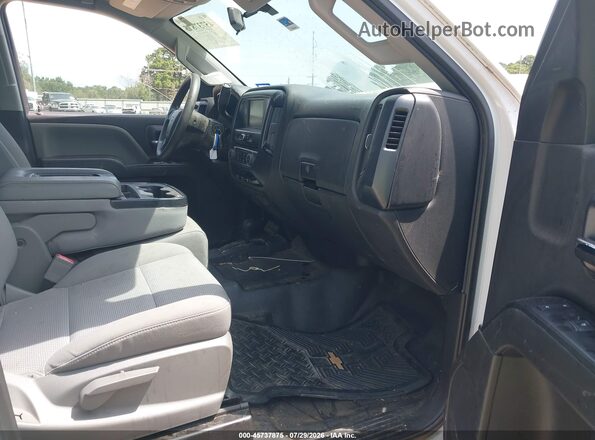 1GC2KUEG2JZ118760 2018 CHEVROLET SILVERADO White Widok wnętrza z przodu