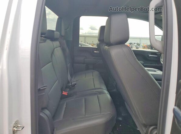 1GC2YLE70RF150743 2024 CHEVROLET SILVERADO White Հետևի նստատեղերի տեսք