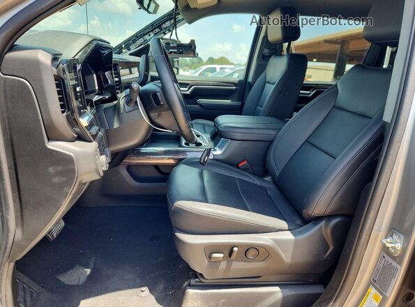 1GC4KPEY7SF249690 2025 CHEVROLET SILVERADO Silver Front interior view