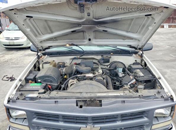 1GCGC24RXYR174627 2000 CHEVROLET GMT-400 Белый Вид задней части салона