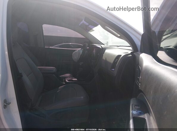 1GCGSBEA7G1247445 2016 CHEVROLET COLORADO White Front interior view