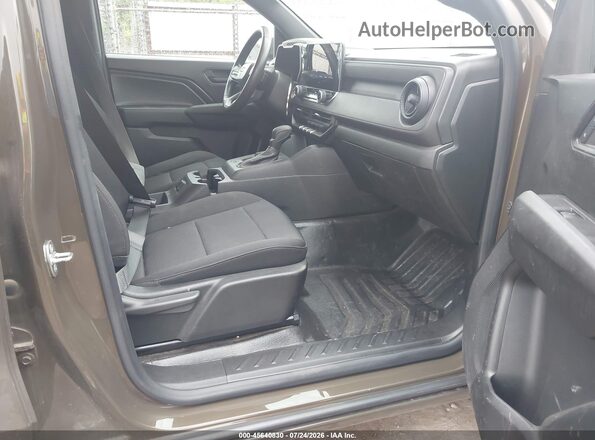 1GCGSBEC1P1177815 2023 CHEVROLET COLORADO Brown Vista interior delantera