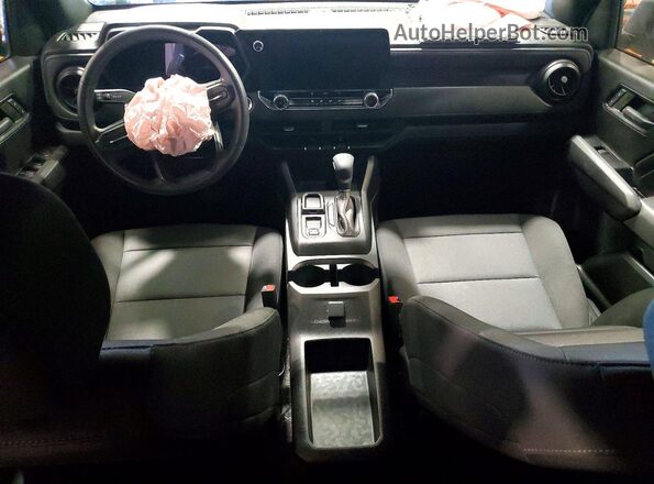1GCGSBEC8R1169293 2024 CHEVROLET COLORADO Silver Vista del salpicadero