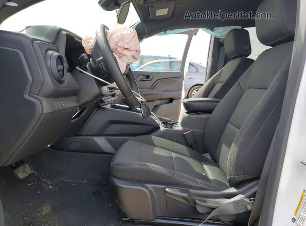 1GCGSBEC9R1224902 2024 CHEVROLET COLORADO White Front interior view