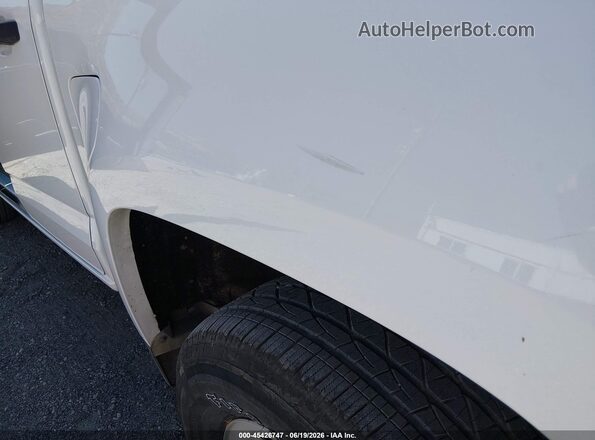 1GCGSBEN8H1142627 2017 CHEVROLET COLORADO  Front view