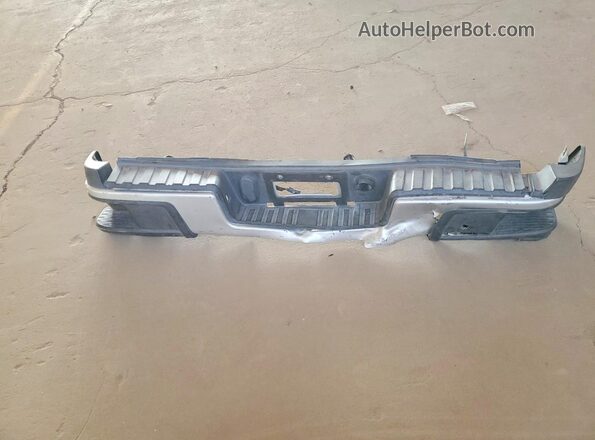 1GCGSCEN5J1313782 2018 CHEVROLET COLORADO Серебряный Вид подкапотного пространства