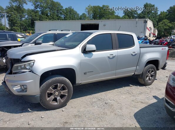 1GCGSDEN2J1114677 2018 CHEVROLET COLORADO Silver Widok wnętrza 360 stopni