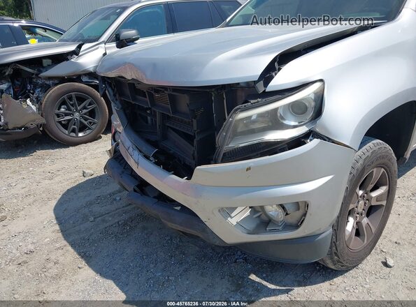 1GCGSDEN2J1114677 2018 CHEVROLET COLORADO Silver Widok z przodu