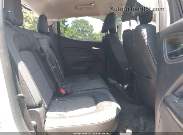 1GCGSDEN7J1323073 2018 CHEVROLET COLORADO White Widok naklejki z numerem VIN