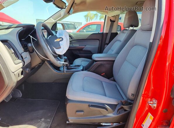 1GCGTBEN1J1323605 2018 CHEVROLET COLORADO Red Front interior view