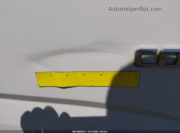 1GCGTBEN7J1103529 2018 CHEVROLET COLORADO White Դիմացի տեսք