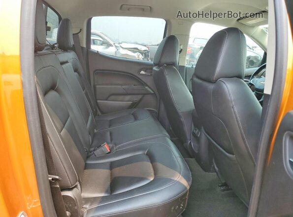 1GCGTCEN6H1289936 2017 CHEVROLET COLORADO Gold Vista de los asientos traseros