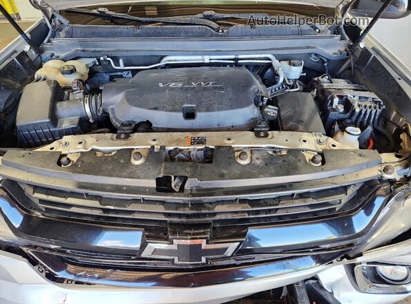 1GCGTCEN6J1126015 2018 CHEVROLET COLORADO Silver Սալոնի հետևի տեսք