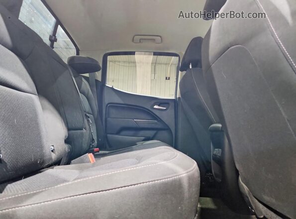 1GCGTCEN6J1126015 2018 CHEVROLET COLORADO Silver Հետևի նստատեղերի տեսք
