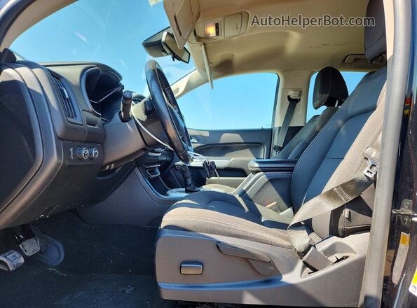 1GCGTCEN8J1148646 2018 CHEVROLET COLORADO Black Front interior view
