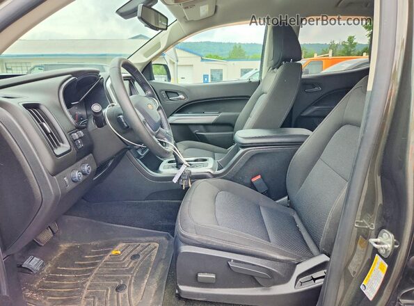 1GCGTCENXJ1158028 2018 CHEVROLET COLORADO Green Вид салону спереду