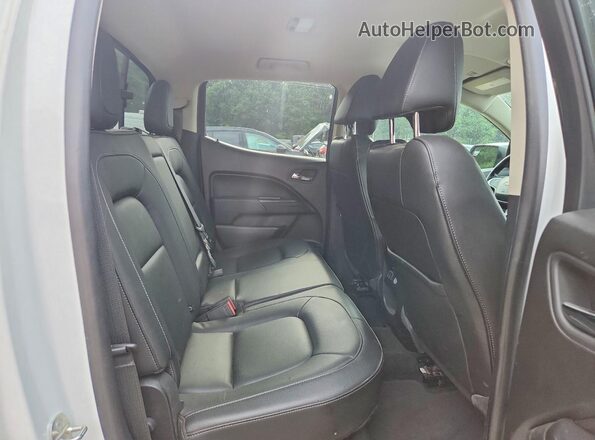 1GCGTCENXJ1274913 2018 CHEVROLET COLORADO White Widok tylnych siedzeń