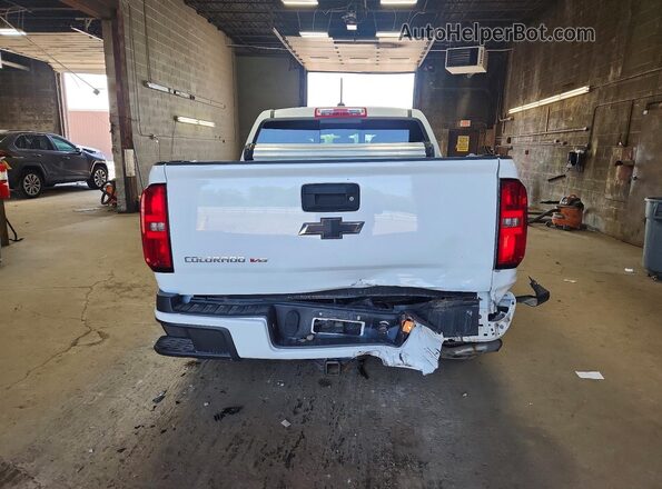 1GCGTDEN1J1207686 2018 CHEVROLET COLORADO Белый Вид сзади