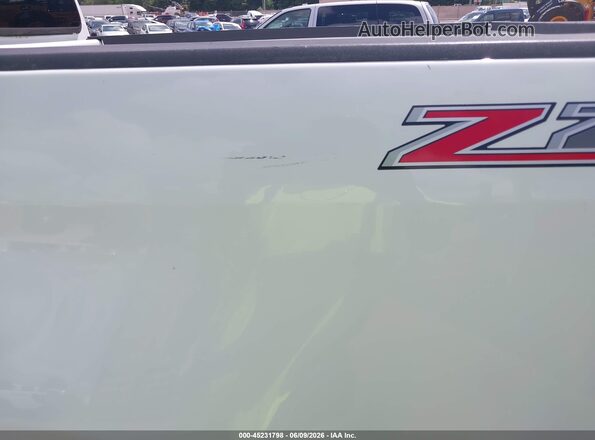 1GCGTDEN6H1269658 2017 CHEVROLET COLORADO Белый Вид спереди