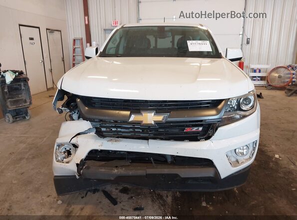1GCGTDEN7J1140575 2018 CHEVROLET COLORADO Белый Вид щитка приборов