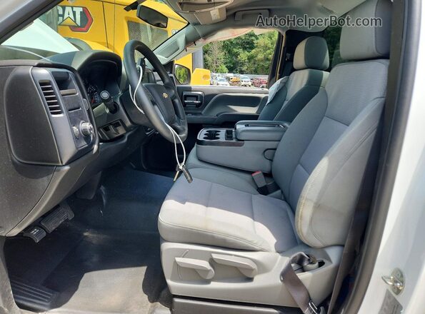 1GCNCNEHXJZ377652 2018 CHEVROLET SILVERADO White Front interior view
