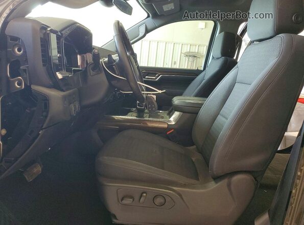 1GCPACED7PZ191804 2023 CHEVROLET SILVERADO Коричневый Вид салона спереди