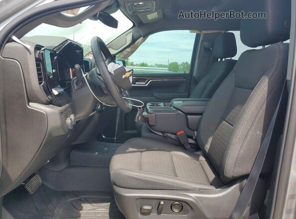 1GCPACEK6TZ208097 2026 CHEVROLET SILVERADO Silver Вид салону спереду