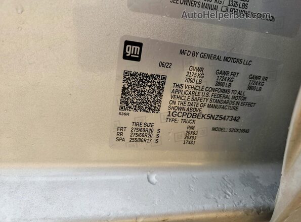 1GCPDBEK5NZ547342 2022 CHEVROLET SILVERADO Silver Engine compartment view