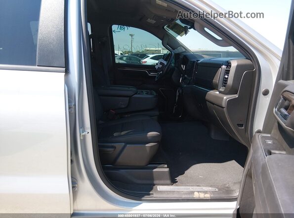 1GCPDKEK1NZ532112 2022 CHEVROLET SILVERADO Серебряный Вид салона спереди