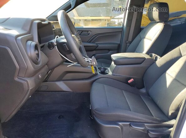 1GCPSBEK0S1166384 2025 CHEVROLET COLORADO White Вид салону спереду