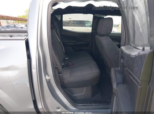 1GCPSBEK1T1111511 2026 CHEVROLET COLORADO Silver Widok naklejki z numerem VIN